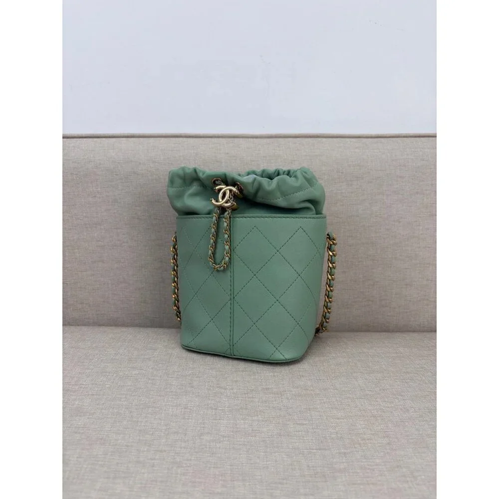 CHANEL Green Caviar Drawstring Bucket Bag AGHW